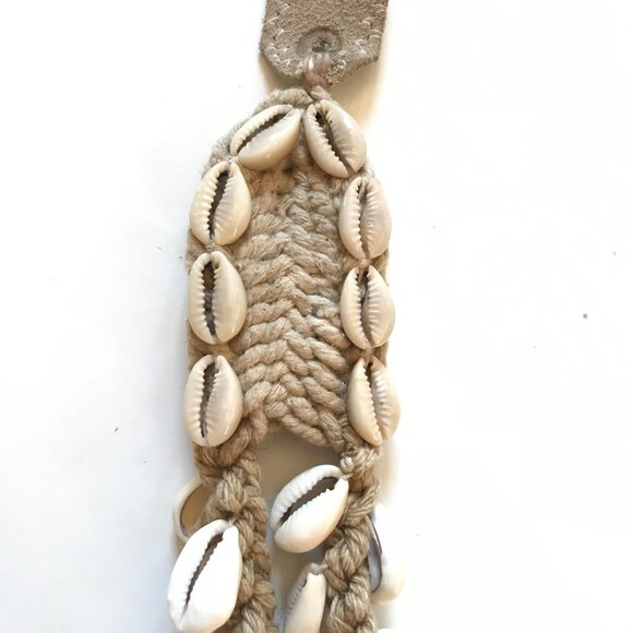 Twine & Twig Cowrie Shell Beaded Necklace Womens Suede Strap Cream Beads Boho - Picture 4 of 13